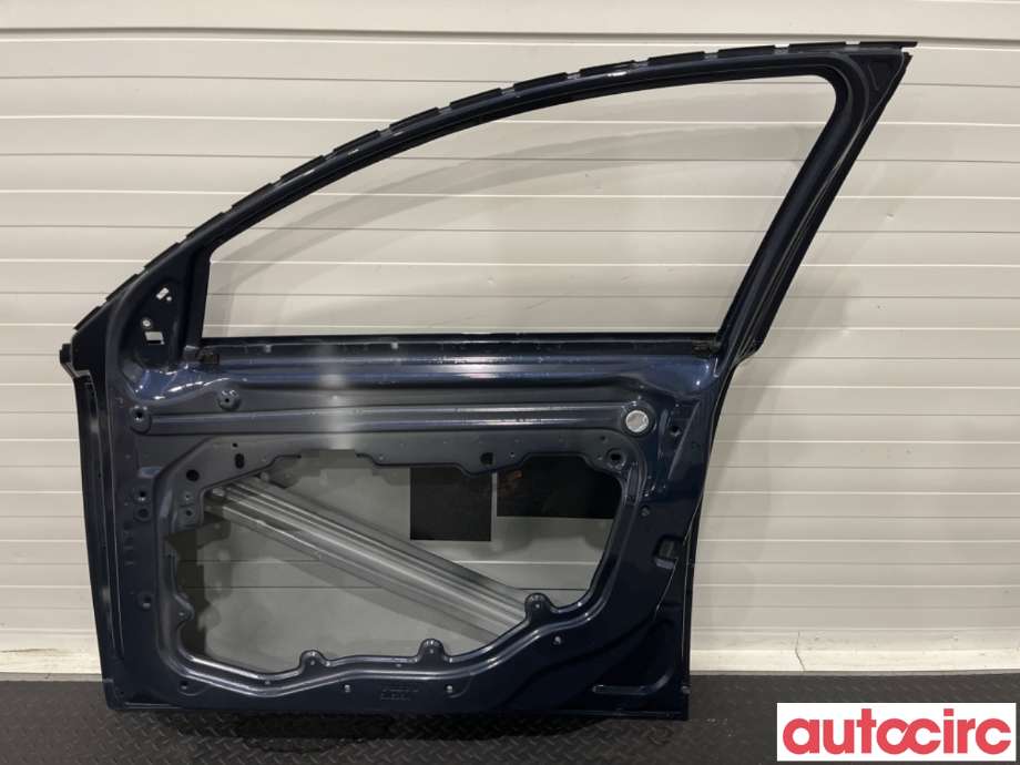 Dør høyre foran til Volvo V50 2007-2012 (Fase 2)  (VOLVO|31335444|)