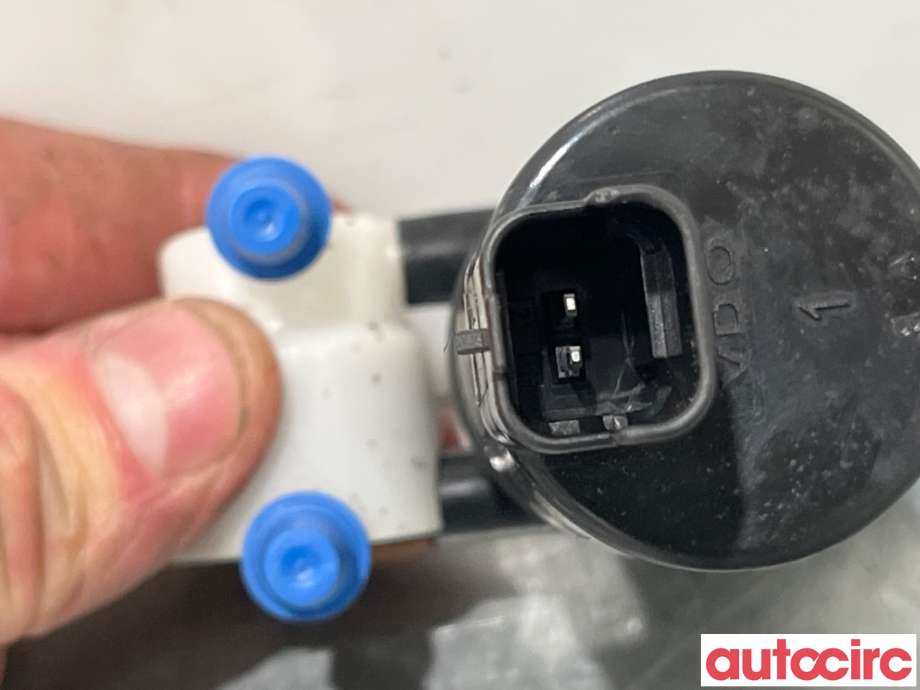 Spylerpumpe foran til Peugeot 3008 2009-2016 (Type I)  (PEUGEOT|643492||9643447980)