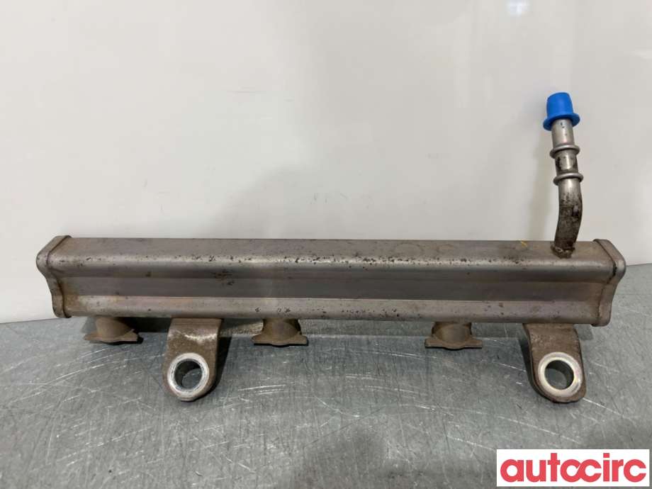 Dyseskinne (fuelrail) til Peugeot 108 2014-->>  (PEUGEOT|1612458780|)