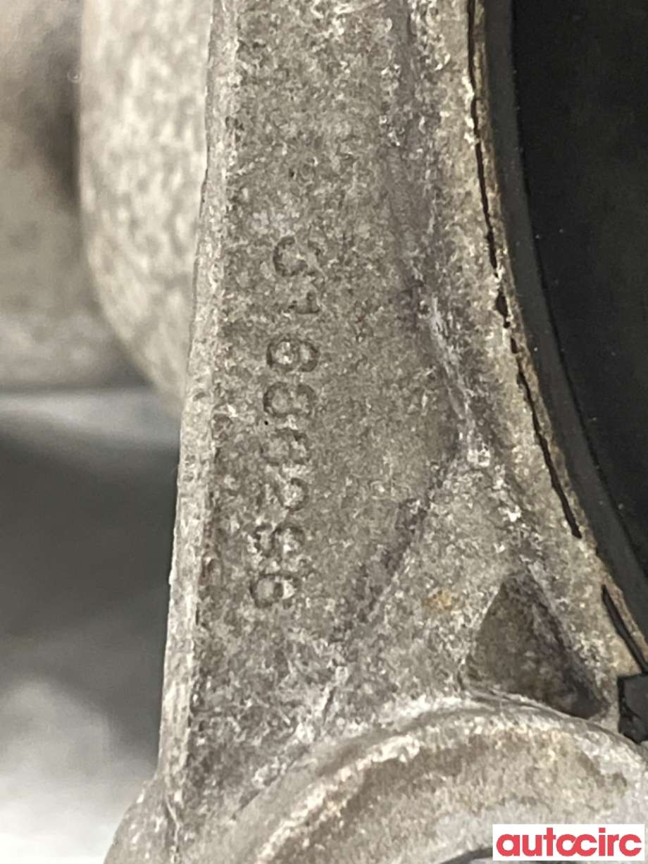 Motorfeste til Volvo XC40 2018-2024  (VOLVO|31686296|)
