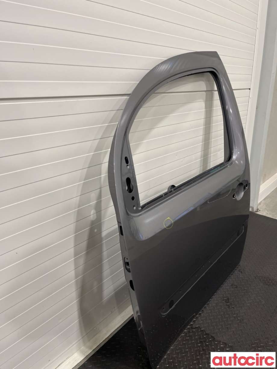 Dør venstre foran til Renault Kangoo 2008-2021 (Type II)  (RENAULT|801015880R|801010229R|)