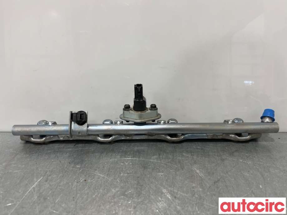 Dyseskinne (fuelrail) til Toyota RAV4 2019-->> (Type V)  (TOYOTA|2381425010|)