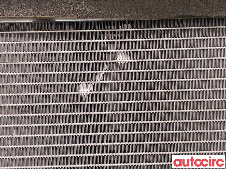 Radiator (automat gir) til Ford Kuga 2008-2012 (Type I)  (FORD|1897408||6G91-8005-DD)