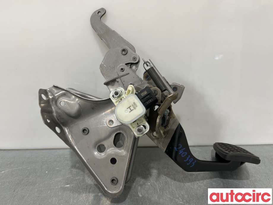 Pedal gass/brems/clutch til Toyota RAV4 2019-->> (Type V)  (TOYOTA|4711042360|)