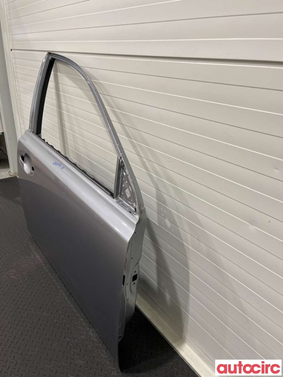 Dør høyre foran til Subaru Legacy 2009-2015  (SUBARU|60009AJ0209P|)