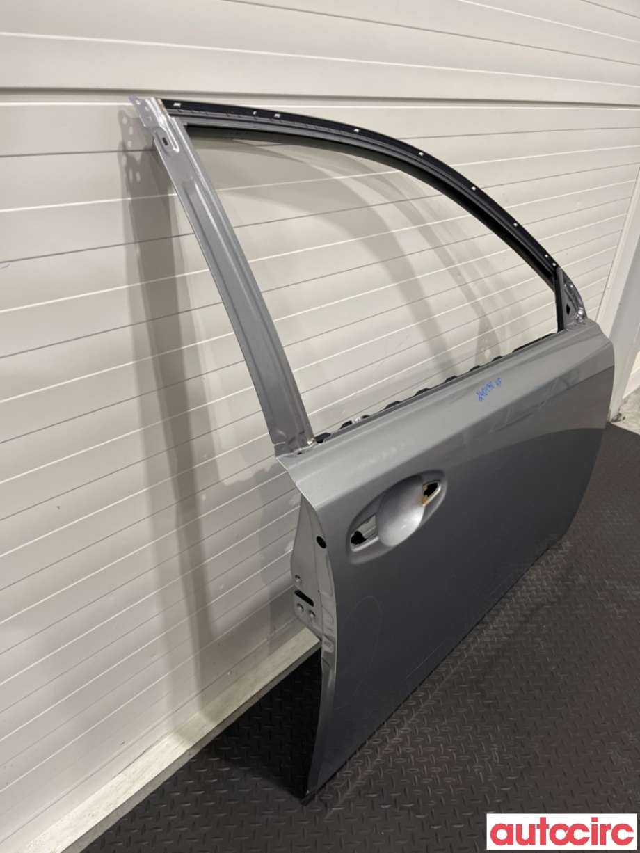 Dør høyre foran til Subaru Legacy 2009-2015  (SUBARU|60009AJ0209P|)