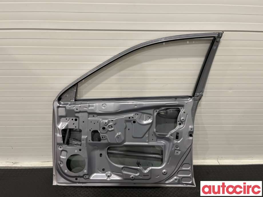 Dør høyre foran til Subaru Legacy 2009-2015  (SUBARU|60009AJ0209P|)