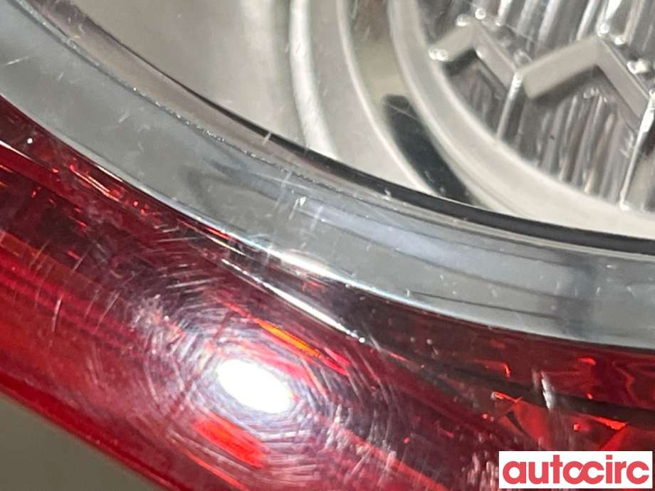 Baklykt høyre indre til Ford Kuga 2008-2012 (Type I)  (FORD|1545446|2ZR009546-02|8V41-13A602-AD)