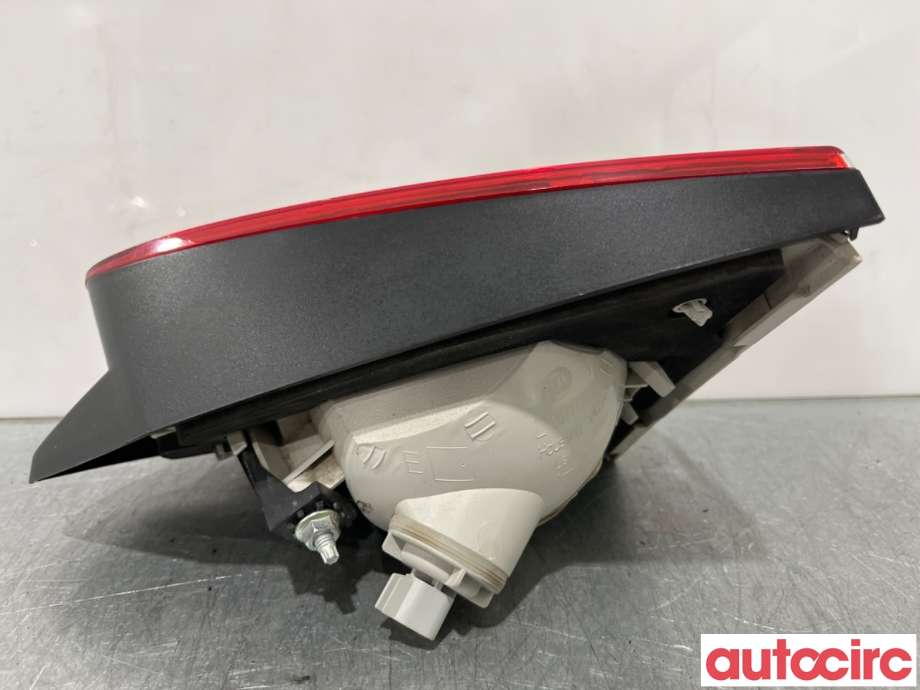 Baklykt venstre indre til Ford Kuga 2008-2012 (Type I)  (FORD|1545445|2ZR009546-01|8V41-13A603-AD)