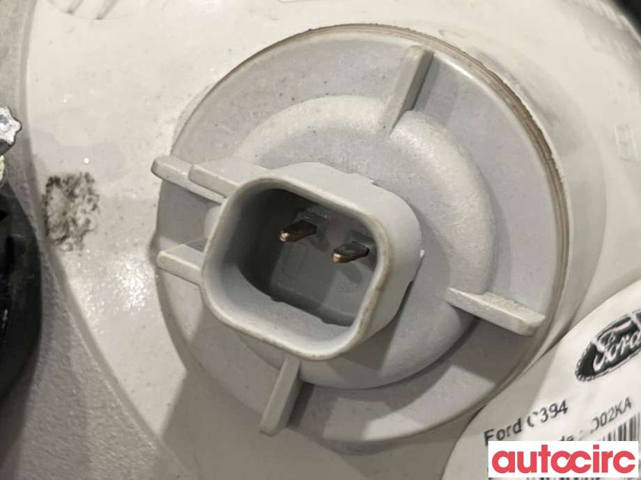 Baklykt venstre indre til Ford Kuga 2008-2012 (Type I)  (FORD|1545445|2ZR009546-01|8V41-13A603-AD)
