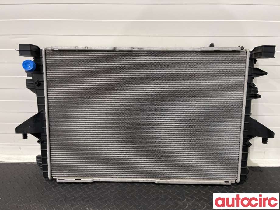 Radiator (automat gir) til VW Transporter / Caravelle 2009-2015 (Fase 2) (T5) (T5) (VOLKSWAGEN|7E0121253A|)
