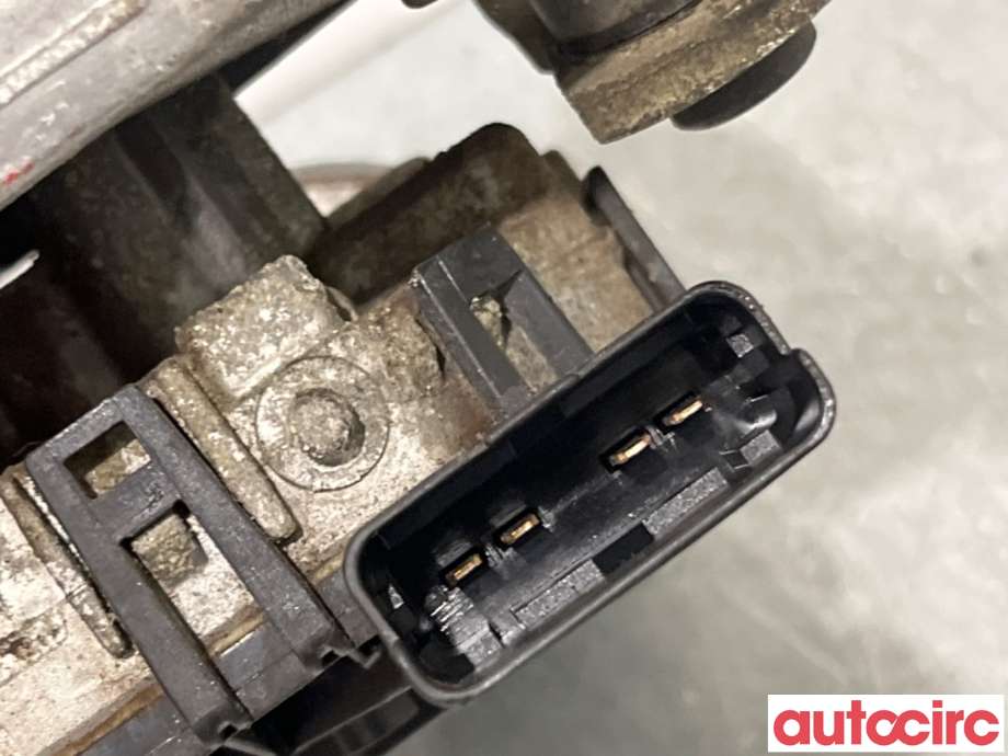 Viskermotor frontrute til Peugeot 308 2013-2021 (Type II)  (PEUGEOT|9810327980|0390241587)