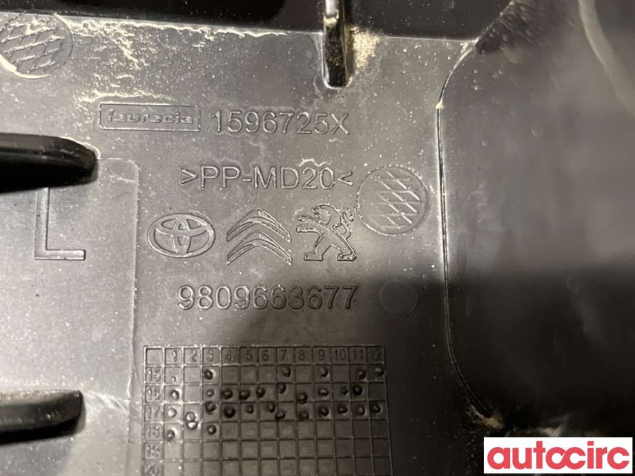 Støtfangerving venstre bak til Peugeot Expert 2016-->> (Type III) (PEUGEOT|98096636XT||9809663677)