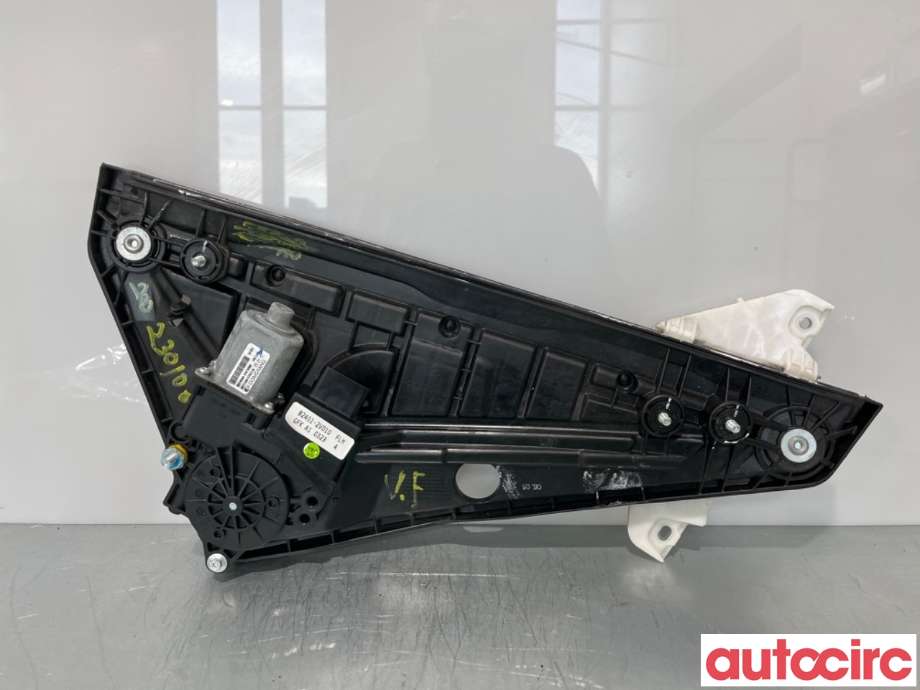 Ruteheis venstre foran til Hyundai Veloster, 2011-2015  (HYUNDAI|824012V010)