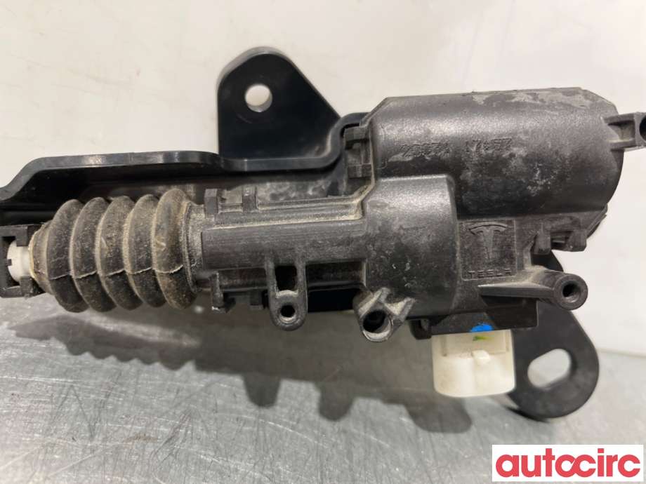 Diverse deler til Tesla Model 3 2018-2023 (Fase 1)  (TESLA|1500398-00-J||1500398-00-E)
