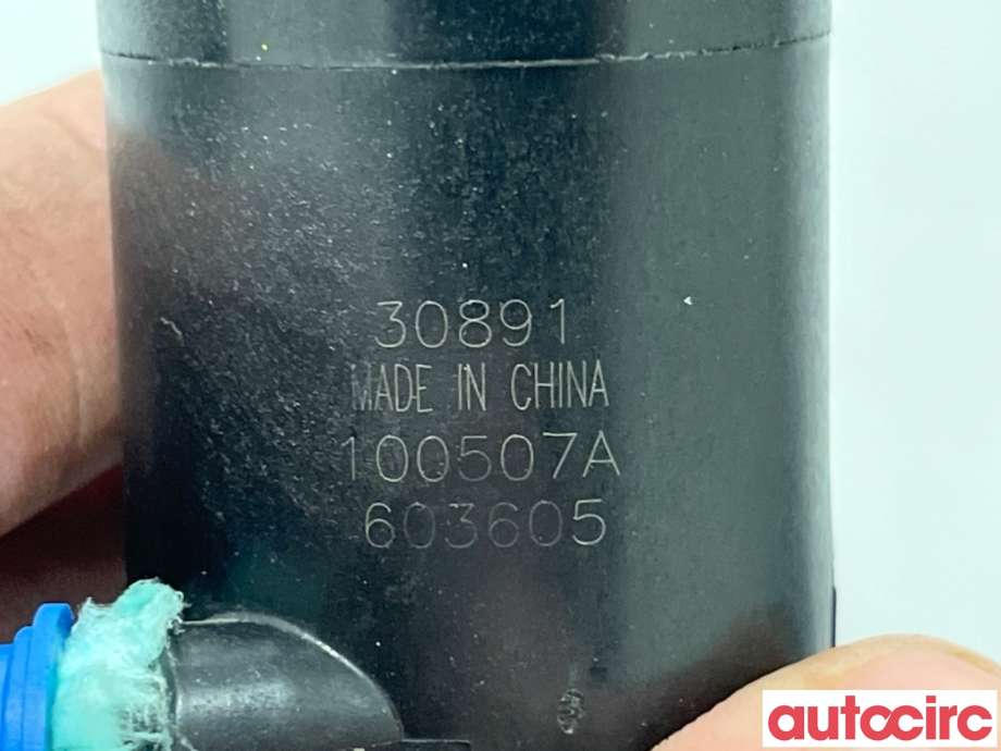 Spylerpumpe bak til Toyota Auris 2010-2012 (Type I, Fase 2)  (TOYOTA|8533002040|)