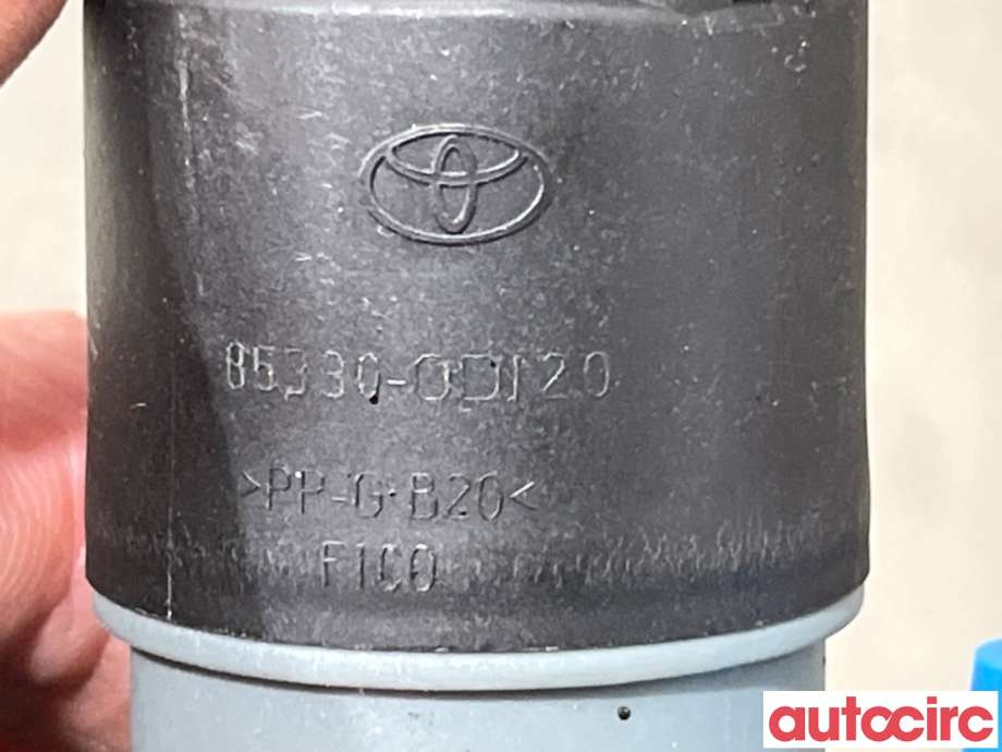 Spylerpumpe foran til Toyota Yaris 2012-2014 (Type III, Fase 1)  (TOYOTA|853300D120||85330-0D120)