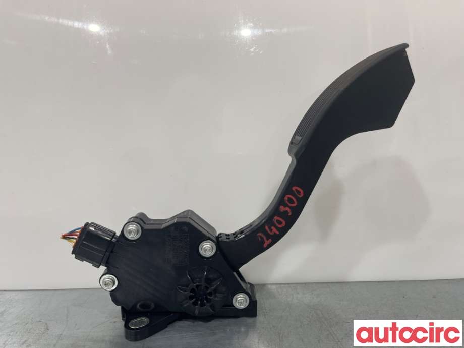 Pedal gass til Toyota RAV4 2006-2009 (Type III, Fase 1)  (TOYOTA|7811042010|)