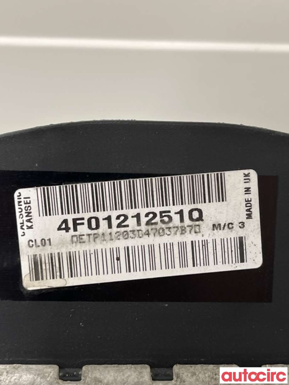 Radiator (manuell gir) til Audi A6 2005-2008 (Type III, Fase 1) (C6) (C6) (AUDI|4F0121251Q|)