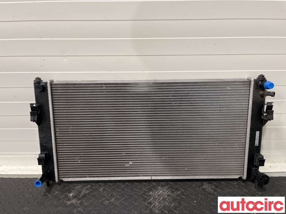 Radiator (manuell gir) til Nissan Leaf, 2011-2017 (Type I)  (NISSAN|1445737N01)
