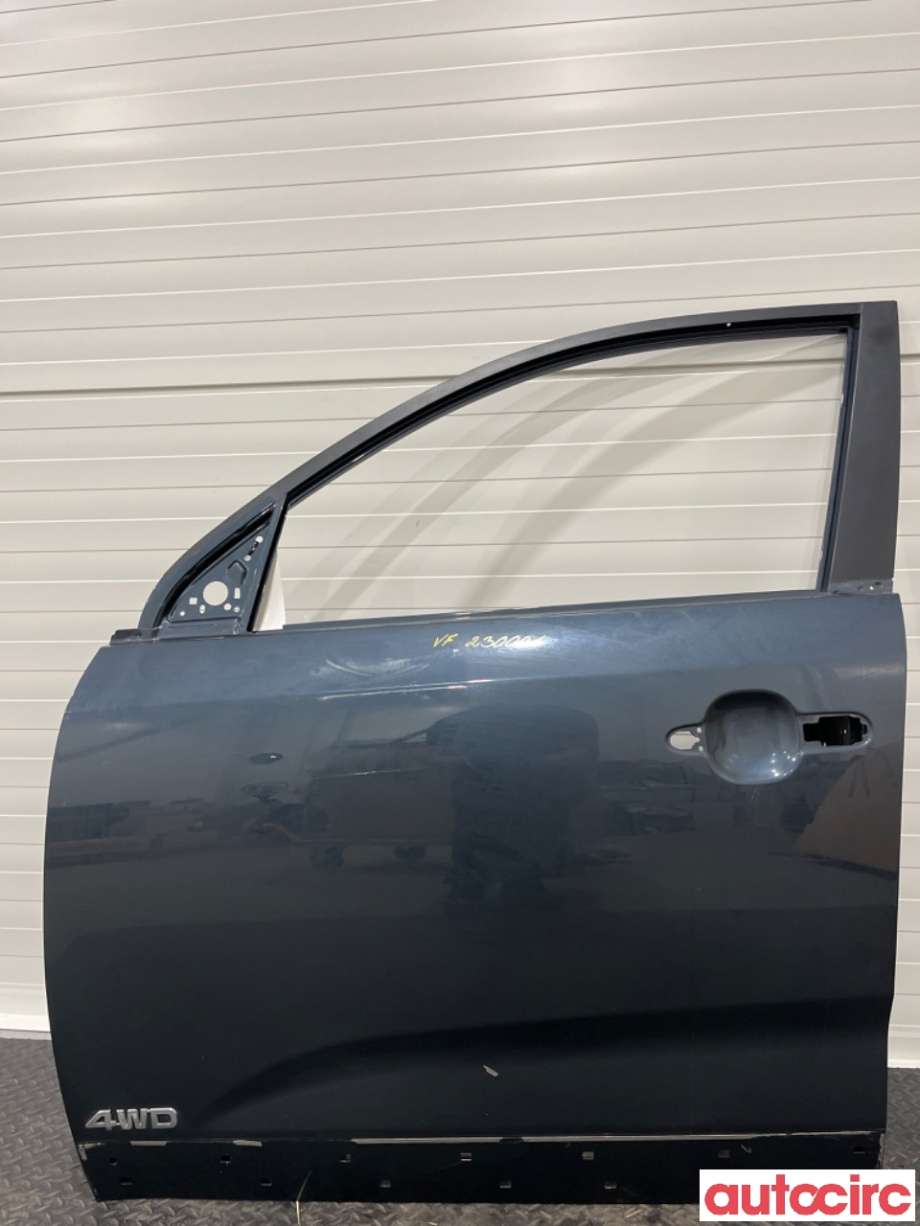 Dør venstre foran til Kia Sorento 2011-2015 Type II  (KIA|760032P010|)
