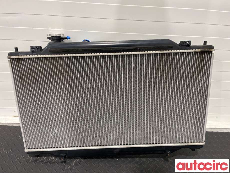 Radiator (automat gir) til Mazda 3 2013-2016 (Type III, Fase 1)  (MAZDA|SH12-15-200|)