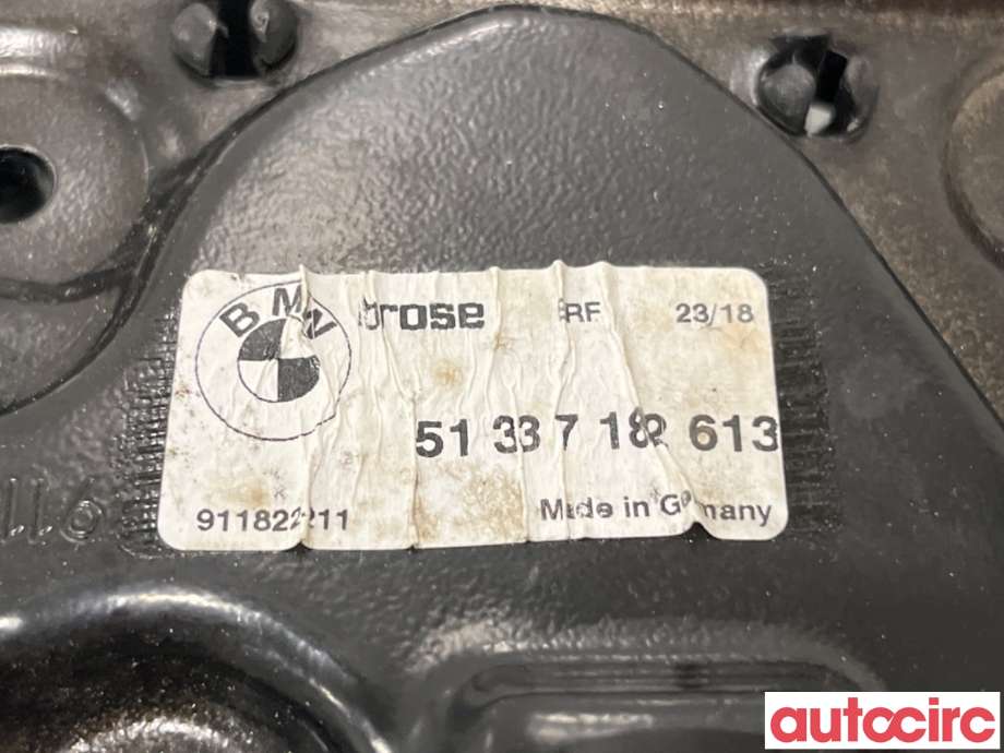 Ruteheis til BMW 5-Serie 2010-2017 (F10/F11) (F10/F11) (BMW|51357182613|)