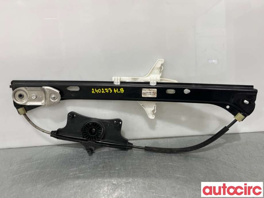 Ruteheis til VW Passat 2015-2019 (Fase 1) (B8) (B8) (VOLKSWAGEN|3G9839462B||3G9839462A)