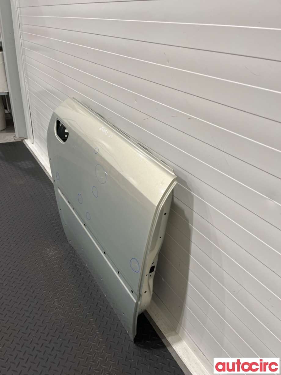 Dør høyre bak til Subaru Outback 2003-2007 (Type III, Fase 1) (SUBARU|60409AG0619P|)