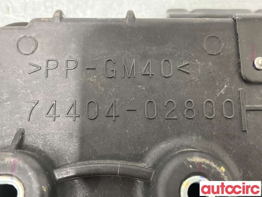 Batterikasse/feste til Toyota Corolla 2019-->>  (TOYOTA|7440402800||74404-02800)