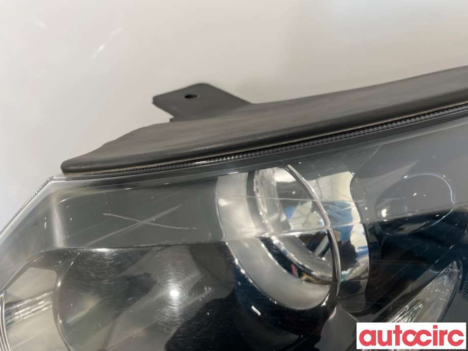 Frontlykt venstre halogen til Kia Sportage 2010-2016 (Type III)  (KIA|921013U290|)