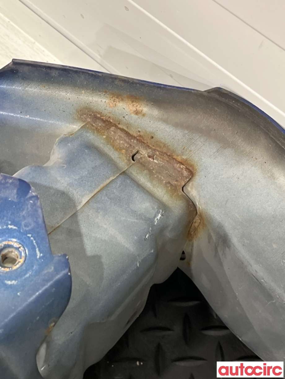 Støtfangerforsterkning foran til Ford Transit Connect 2009-2013 (Type I, Fase 2)  (FORD|5037564|P9T16-V17750-AA|)