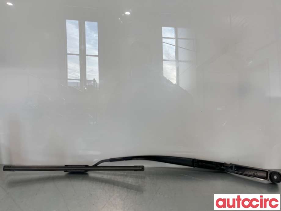 Viskerarmer frontrute til Kia Sportage 2010-2016 (Type III)  (KIA|983203U000|)