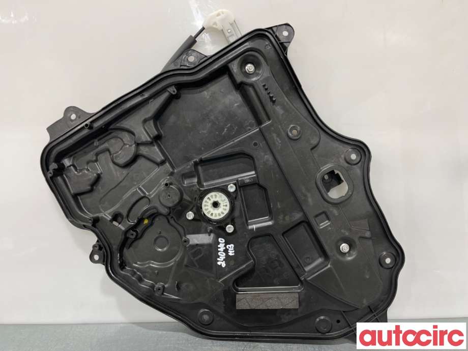 Ruteheis til Mazda 5, 2011-2015 (Type II) (MAZDA|C235-72-590B)