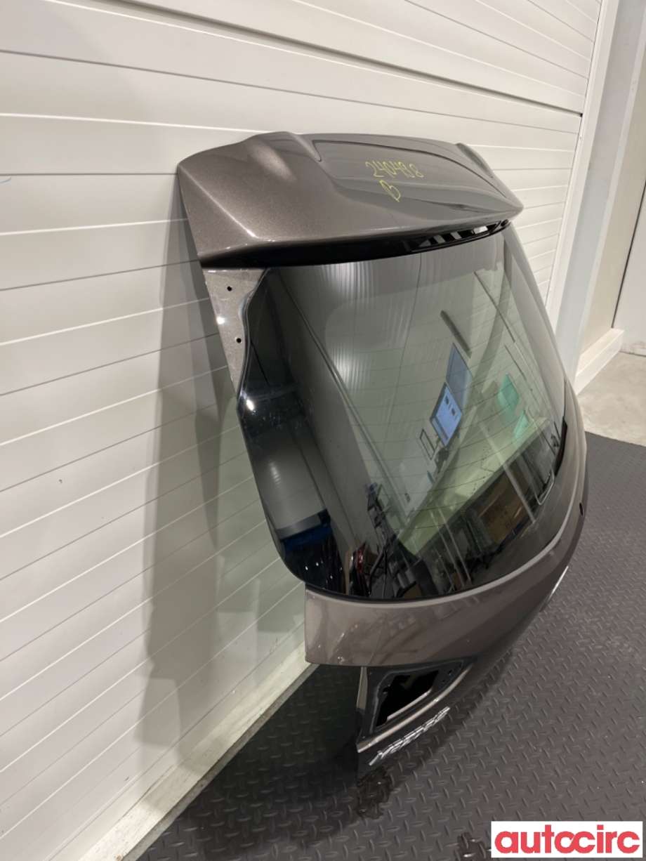 Bakluke combi til Mazda 2 2015-2019 (Type III, Fase 1)  (MAZDA|DBY0-62-02XA|)