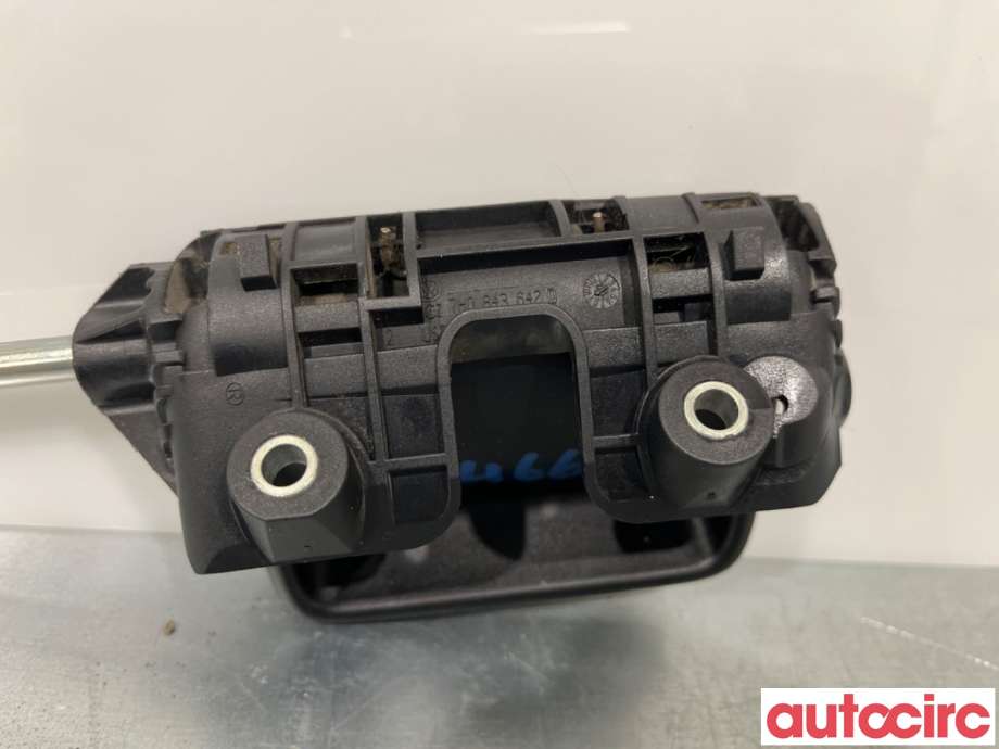 Dørhåndtak inv høyre til VW Caddy 2010-2015 (Type III, Fase 2) (VOLKSWAGEN|7H0843642D|)