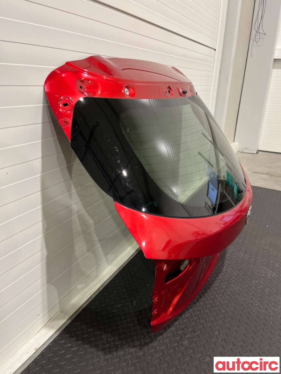 Bakluke combi til Mazda 3 2013-2016 (Type III, Fase 1)  (MAZDA|BHY1-62-02XA|)