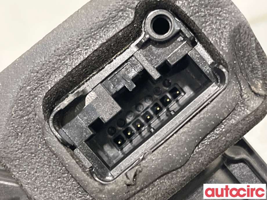 Låsekasse høyre foran til VW Golf VI 2008-2012  (VOLKSWAGEN|5K1837016D|5K1837016B|5K1837016H)