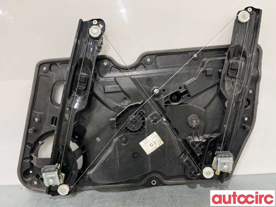 Ruteheis til VW Golf VI 2008-2012 (VOLKSWAGEN|5K0837461D||5K1837729T)