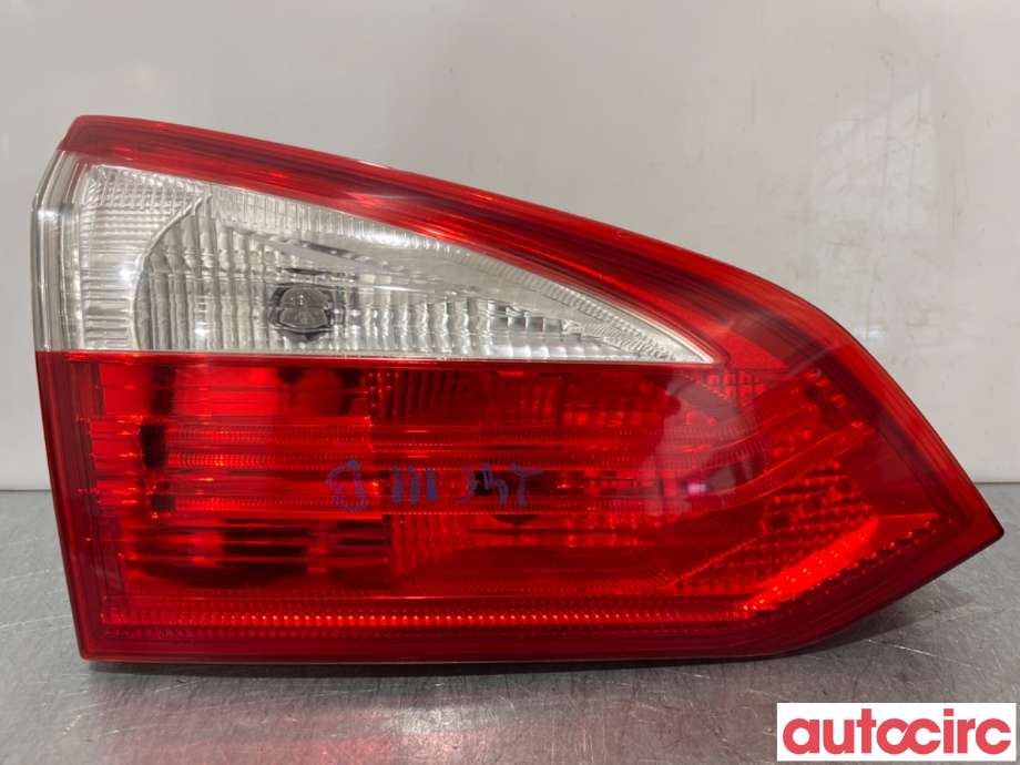 Baklykt venstre indre til Ford Focus 2011-2014 (Type III, Fase 1) (FORD|1775999||BM51-13A603-DB)