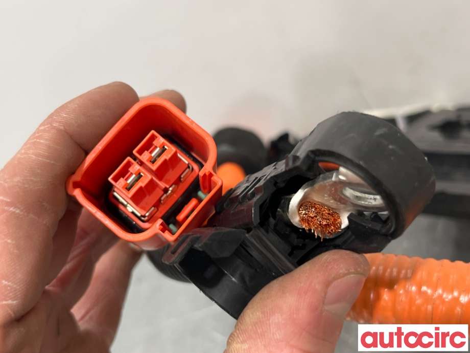 Kabel høy volt (HV) hybrid til Toyota RAV4 2019-->> (Type V)  (TOYOTA|821H642030||821H6-42030)