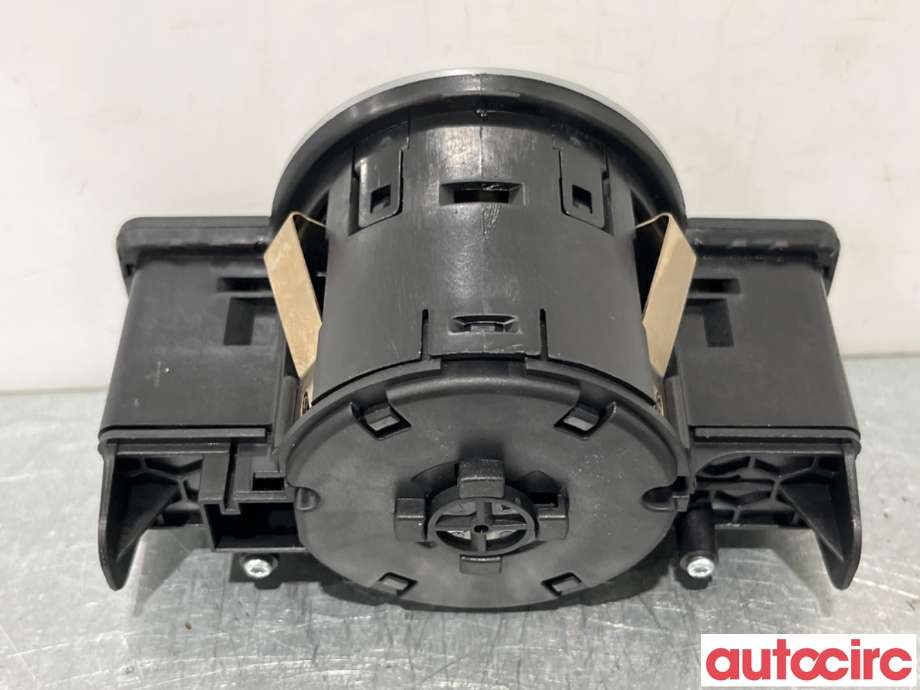 Bryter lys til Mercedes CLA 2013-2019 (C117) (C117) (MERCEDES|A2049053103|10091543)