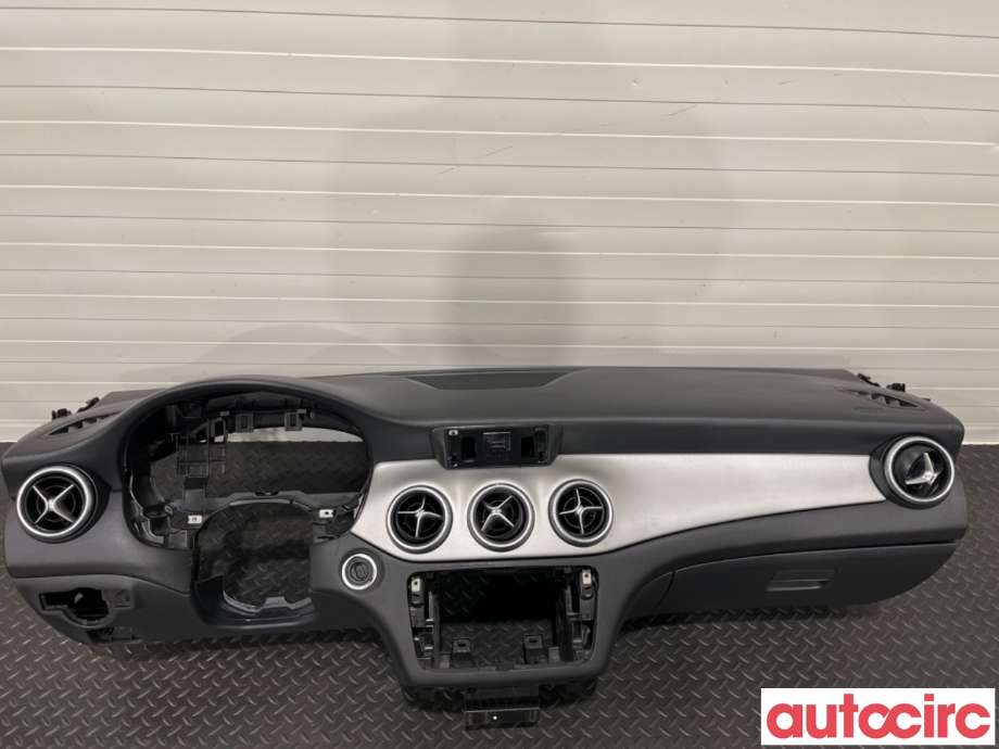 Dashbord til Mercedes CLA, 2013-2019 (C117) (C117) (MERCEDES|A1176800801)