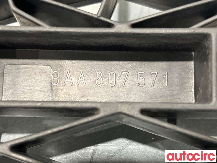 Diverse deler til VW Passat 2011-2015 (B7) (B7) (VOLKSWAGEN|3AA807571|)