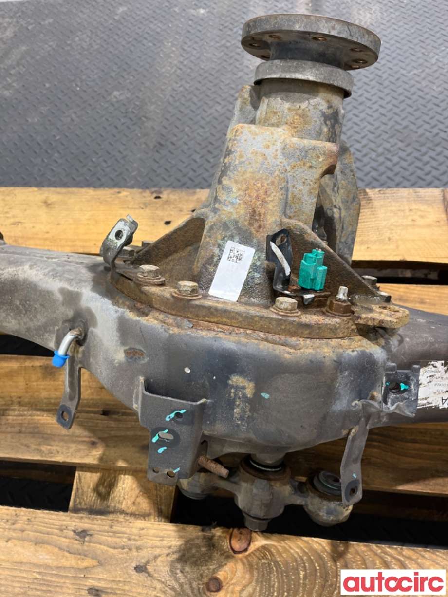 Kardang klokke bak til Ford Ranger / Ranger Raptor 2015-2022  (FORD|2570786|JB3G-4001-GH|JB3G-4200-AE)