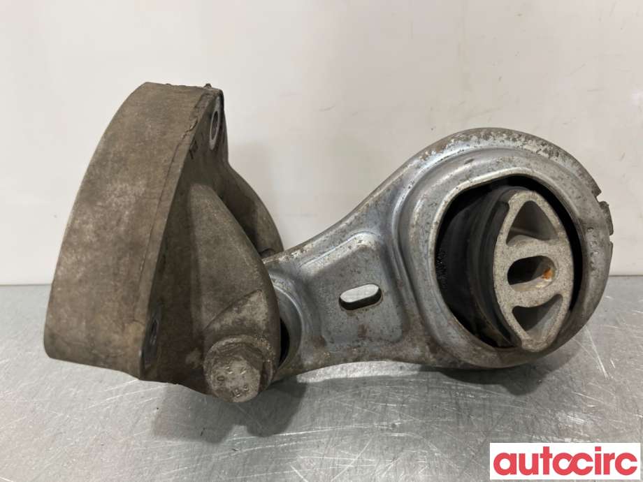Motorfeste til Nissan NV400, 2012-->> (NISSAN|1121000Q0L)
