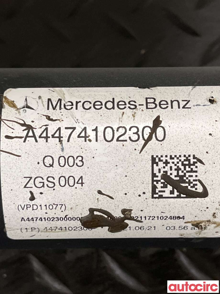 Mellomaksel bakre til Mercedes Vito 2014-->> (W447) (W447) (MERCEDES|A4474102300|)