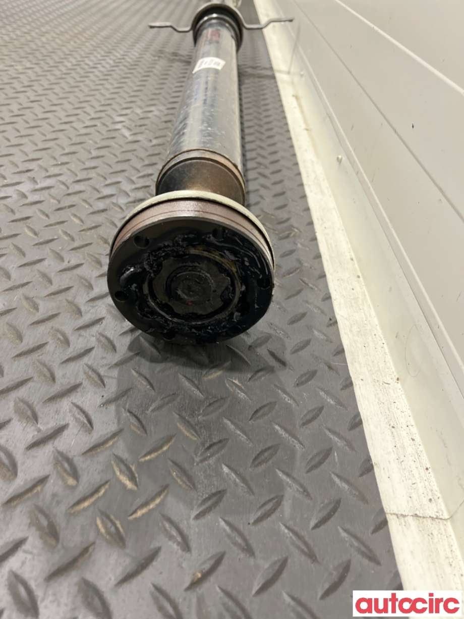 Mellomaksel til Audi Q5 2008-2012 (Type I, Fase 1)  (AUDI|8R0521101B|)