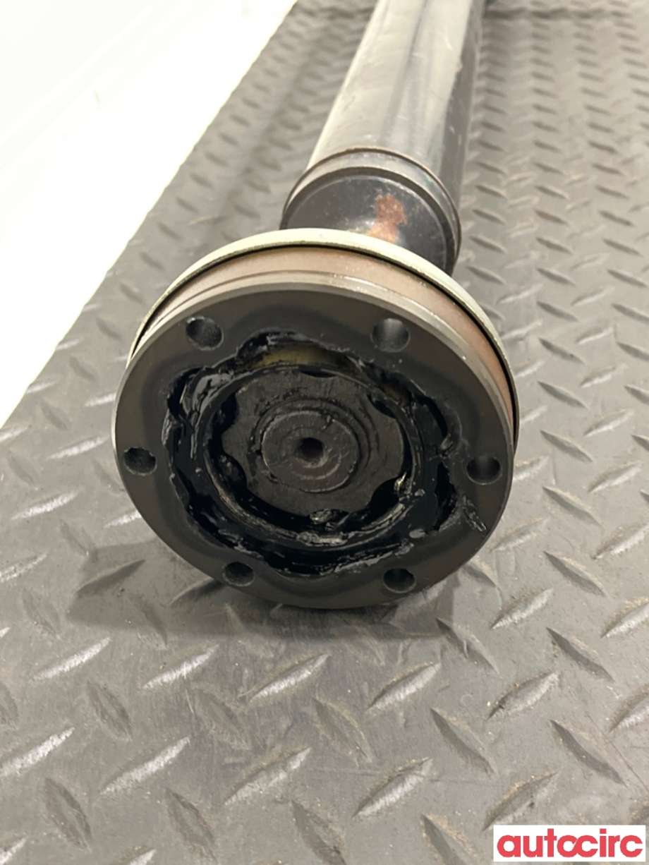 Mellomaksel til Audi Q5 2008-2012 (Type I, Fase 1)  (AUDI|8R0521101B|)