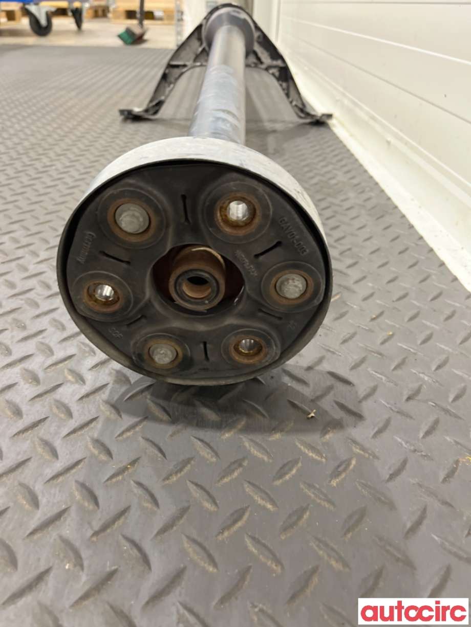 Mellomaksel til VW Passat 2011-2015 (B7) (B7) (VOLKSWAGEN|3C0521101AG|)